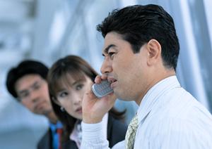 GILDANブランドの袖リブ付きロンT